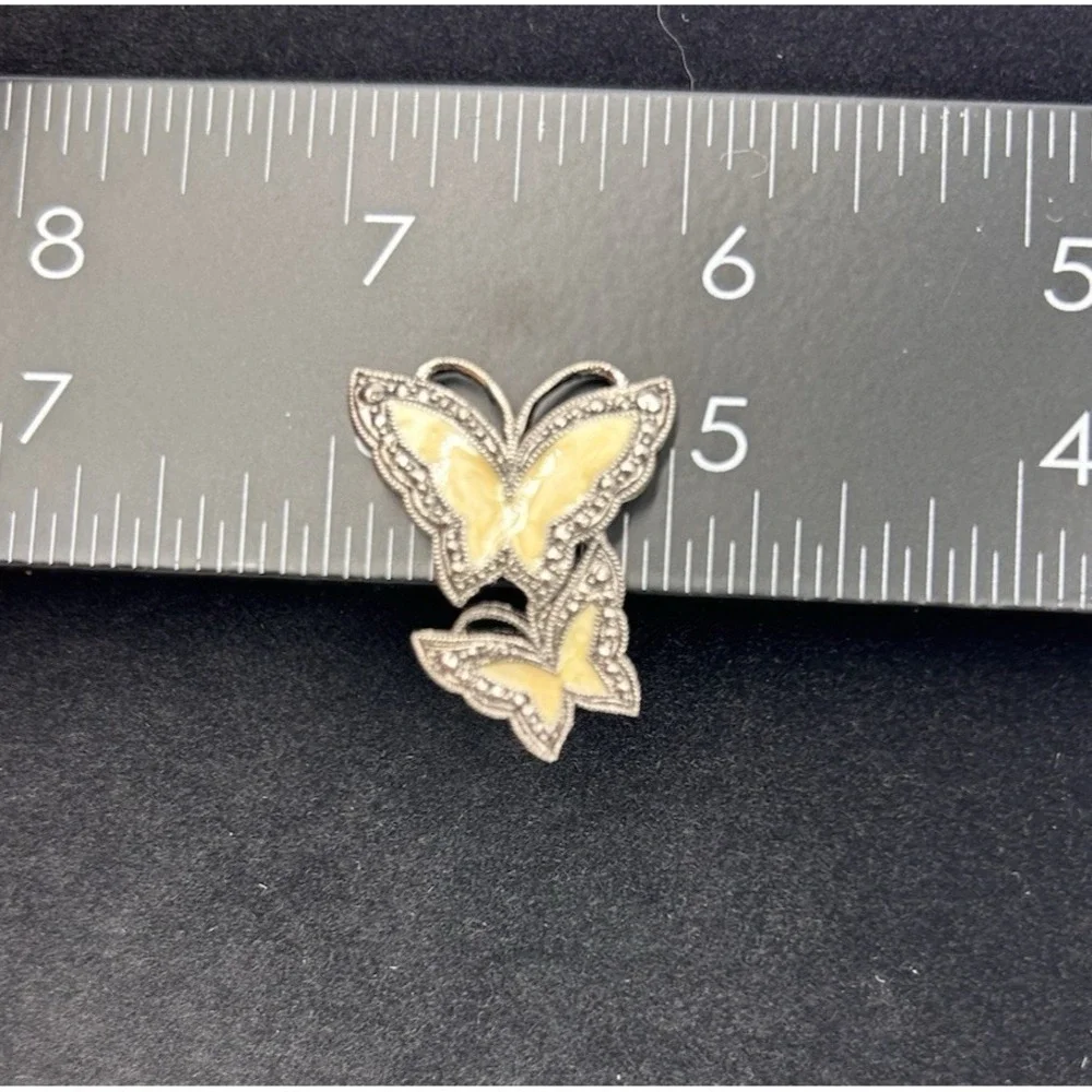 Avon Whispering Wings Butterfly Clip Earrings Pearlized‎ Enamel Faux Marcasite